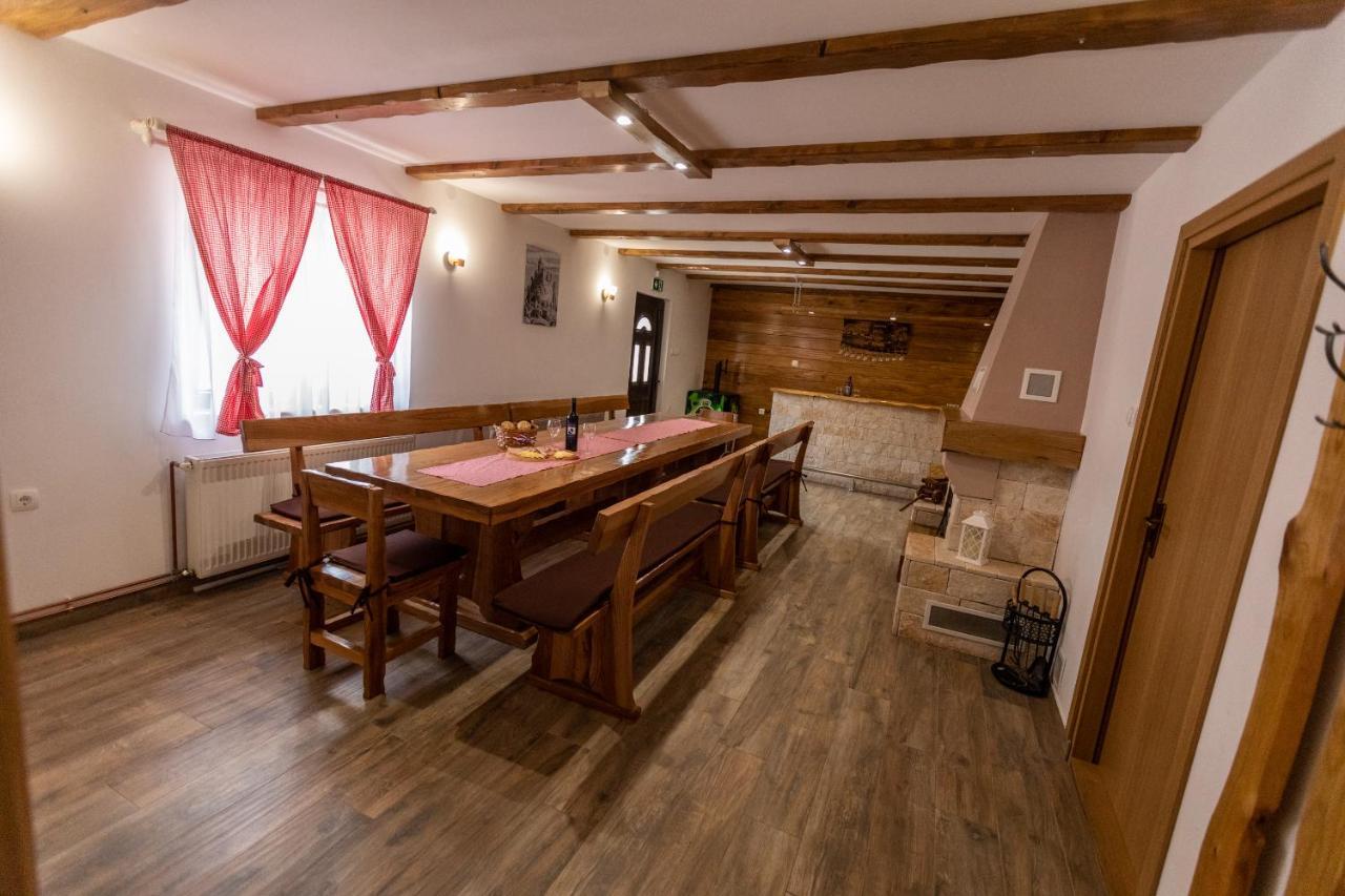 Apartmani Lara Modrus-Kuca Za Odmor Buitenkant foto