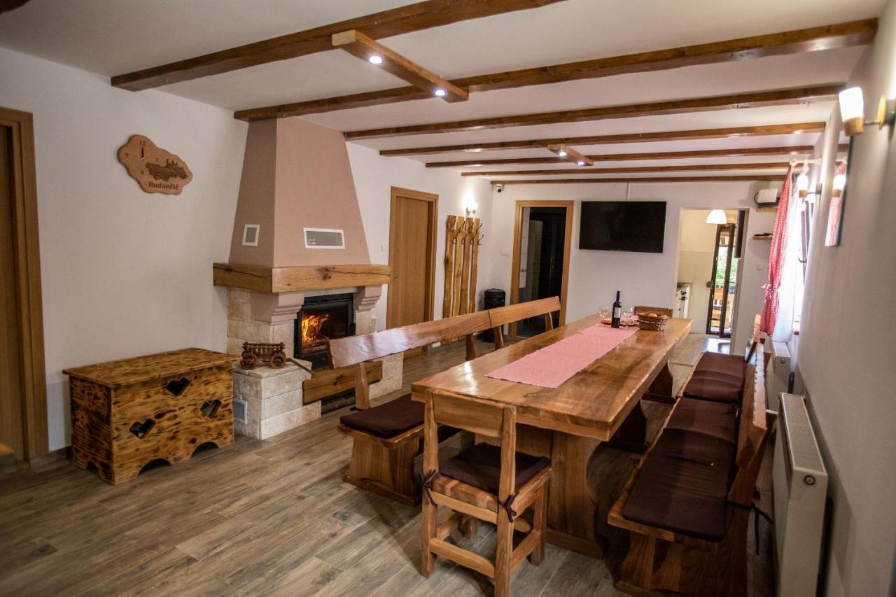 Apartmani Lara Modrus-Kuca Za Odmor Buitenkant foto