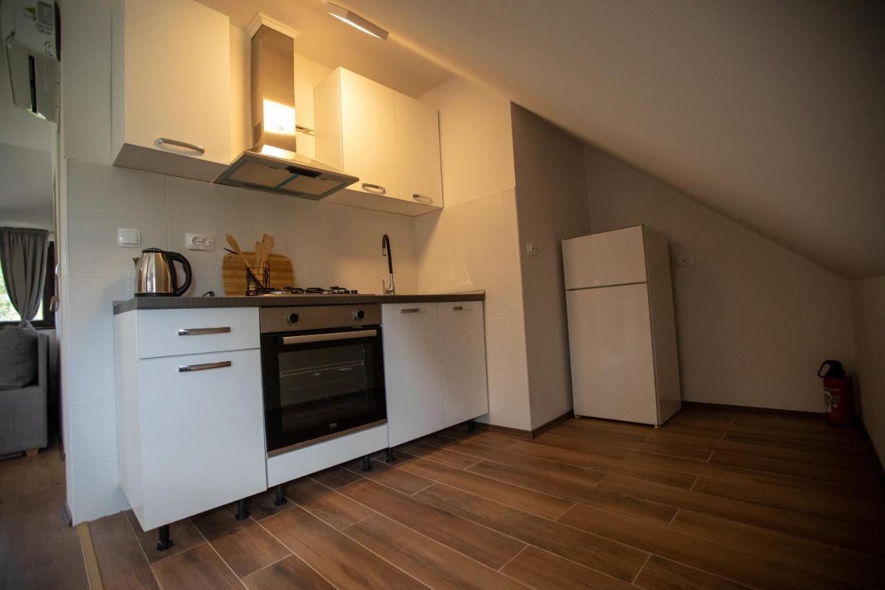Apartmani Lara Modrus-Kuca Za Odmor Buitenkant foto