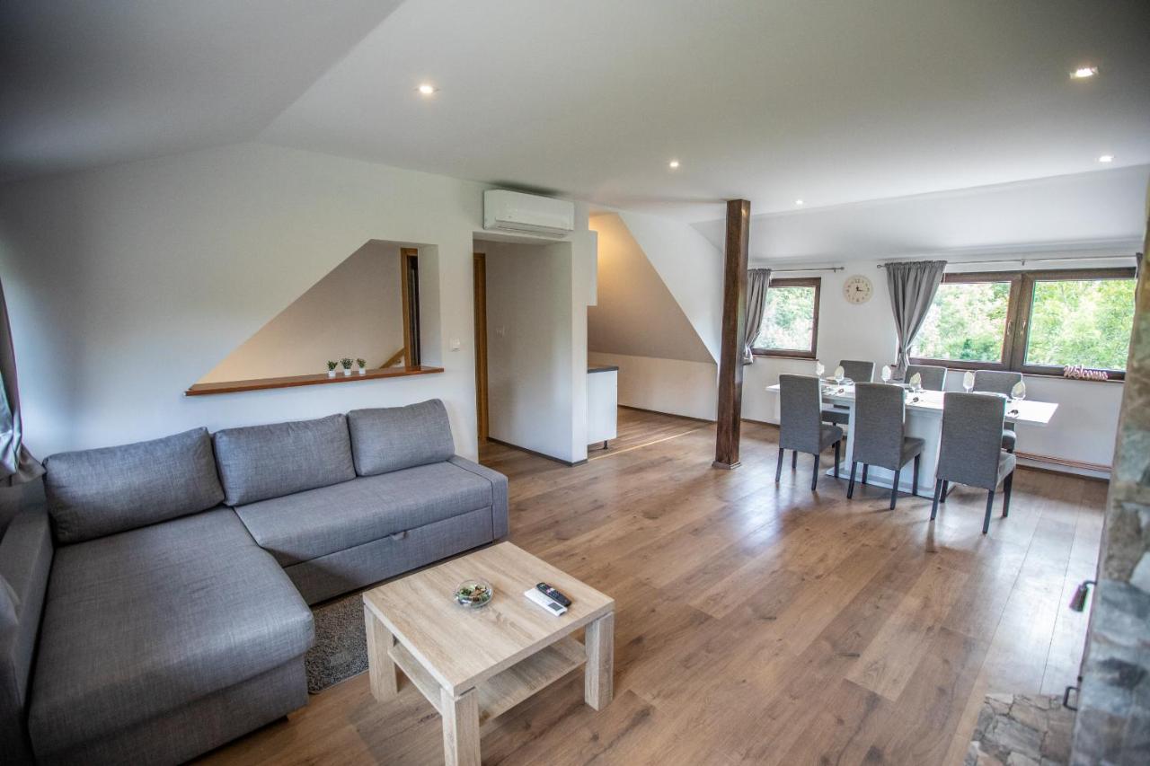 Apartmani Lara Modrus-Kuca Za Odmor Buitenkant foto